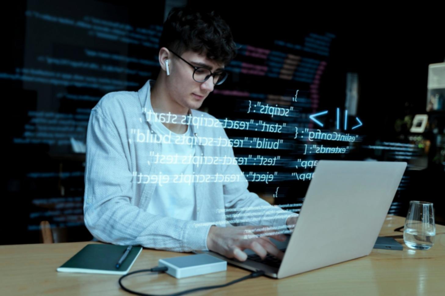 Moderne Lernumgebung für KI-Grundlagen mit digitalen Werkzeugen und interaktiven Elementen