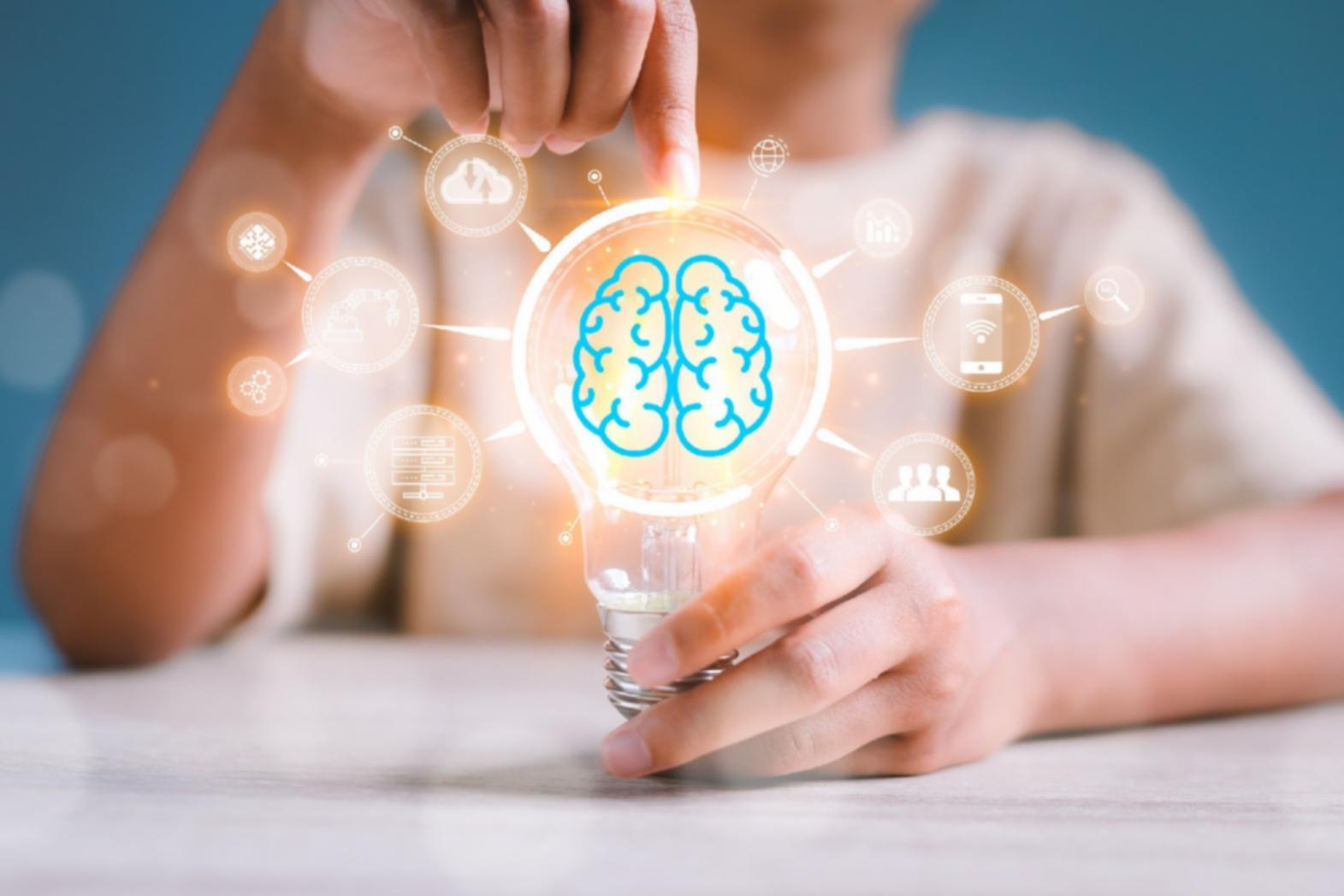 Interaktive Lernmaterialien und praktische Übungen im KI-Bereich